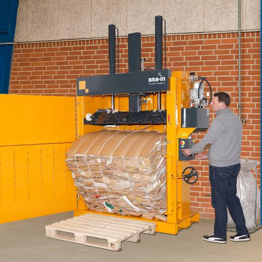 Преса за балиране Bramidan B30 Wide Преса за балиране Bramidan B30 Wide