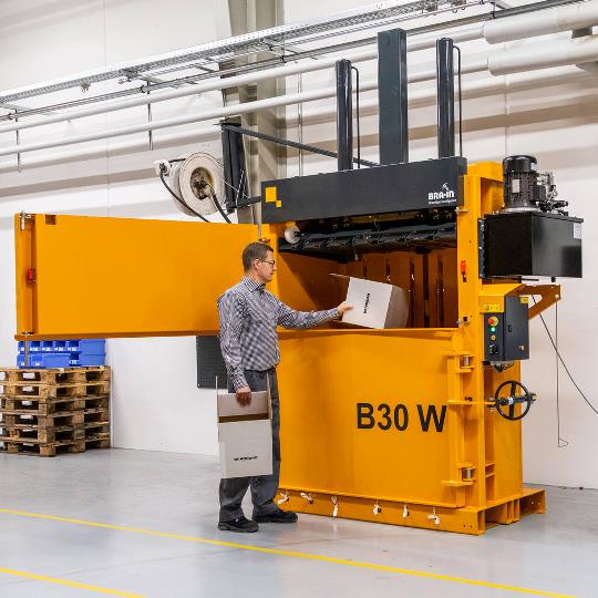 Преса за балиране Bramidan B30 Wide Преса за балиране Bramidan B30 Wide