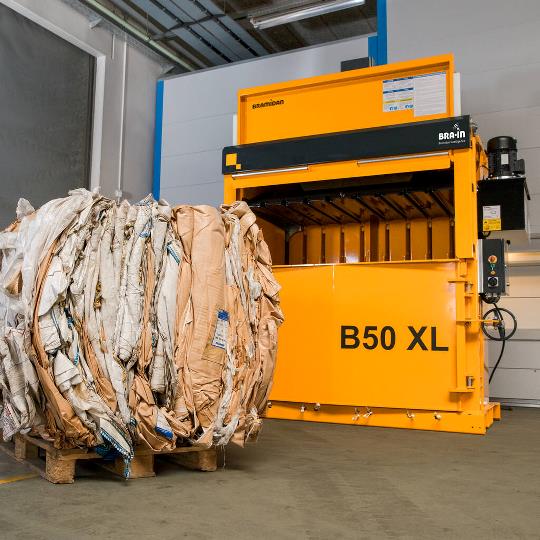 Преса за балиране Bramidan B50 XL SD Преса за балиране Bramidan B50 XL SD
